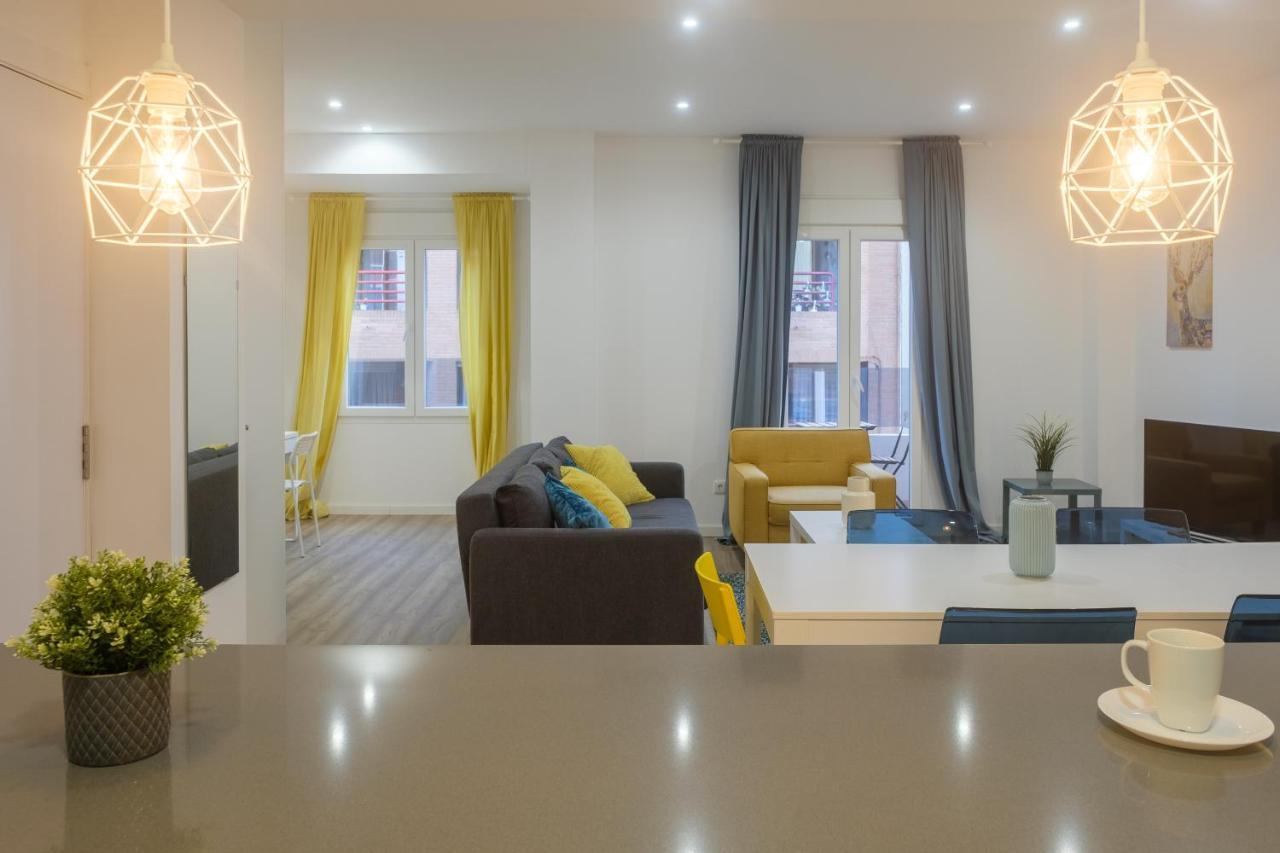 Bright, Brand New & Very Comfortable Apartment Valence Extérieur photo